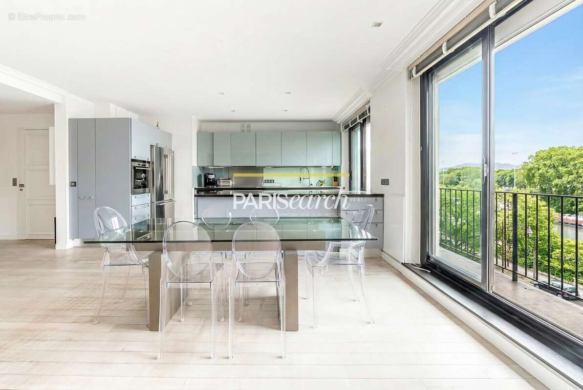 Appartement à NEUILLY-SUR-SEINE