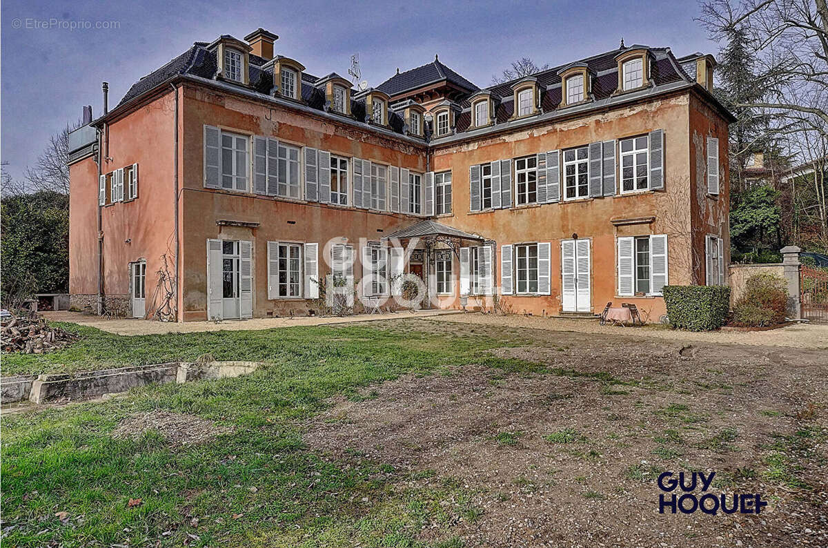 Appartement à SAINT-CYR-AU-MONT-D'OR