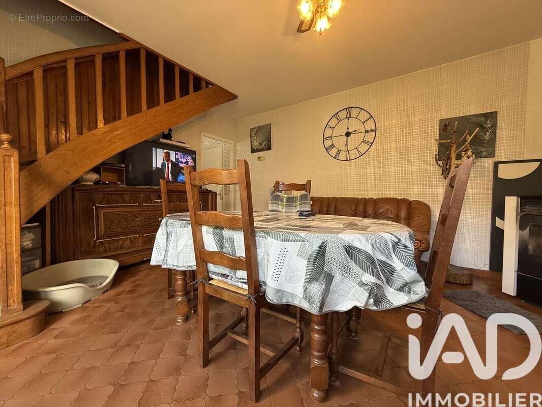 Maison 86 m² à Lain  - photo 8