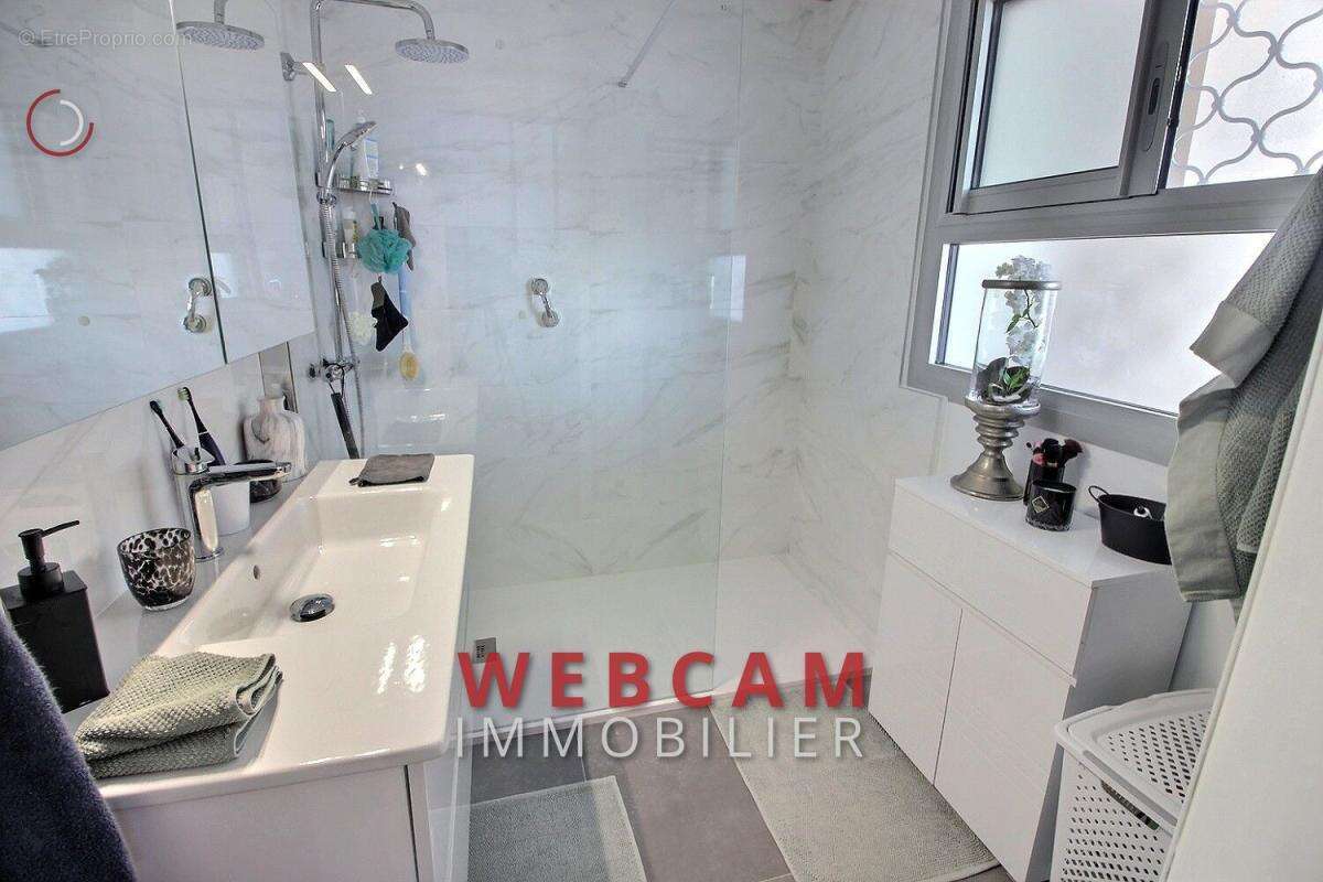 Appartement à LE CANNET