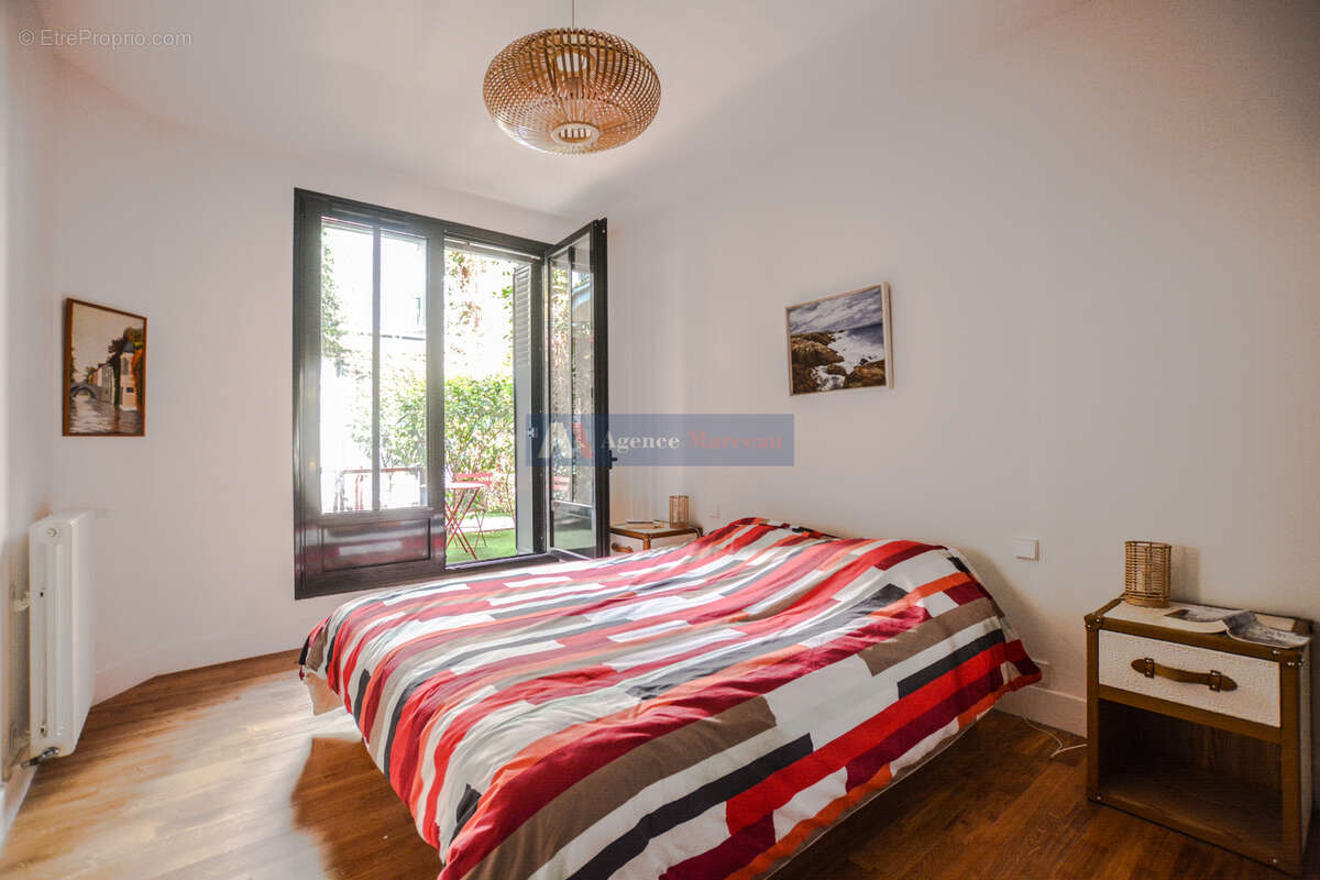 Appartement à COURBEVOIE