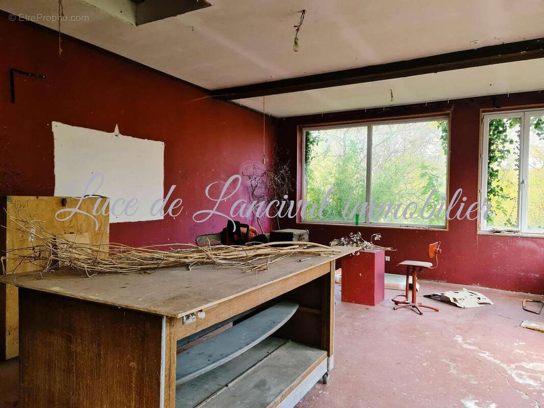 Photo 6 - Commerce à SAINT-GOBAIN