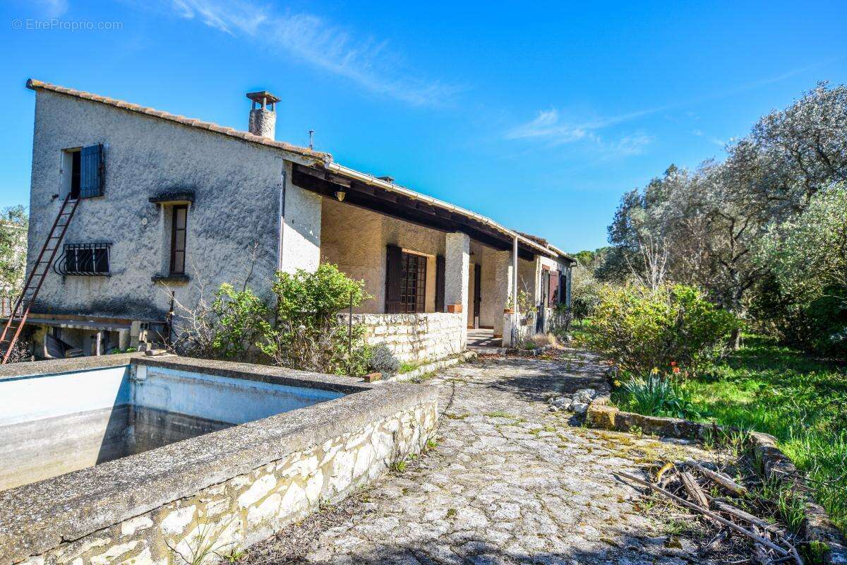 Maison à ROCHEFORT-DU-GARD