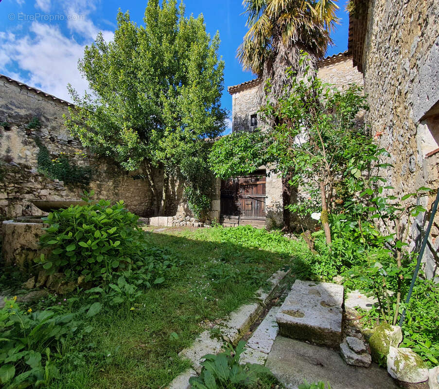 Exclusivité vianne (47)   maison de ville - p8   225m2   jardin de cure 60m2 - photo 11