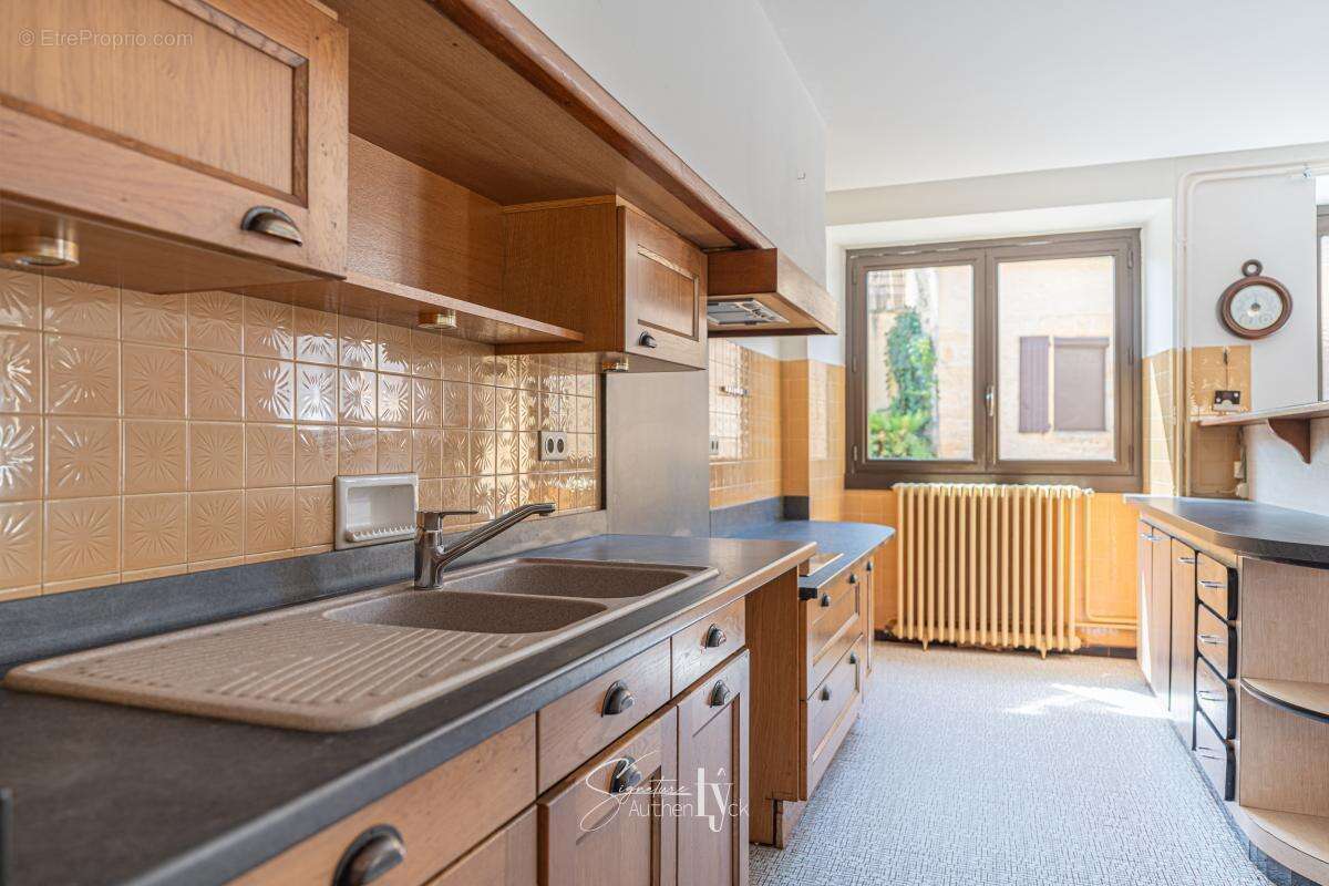 Maison 182 m² à Saint-Crepin-Et-Carlucet  - photo 11