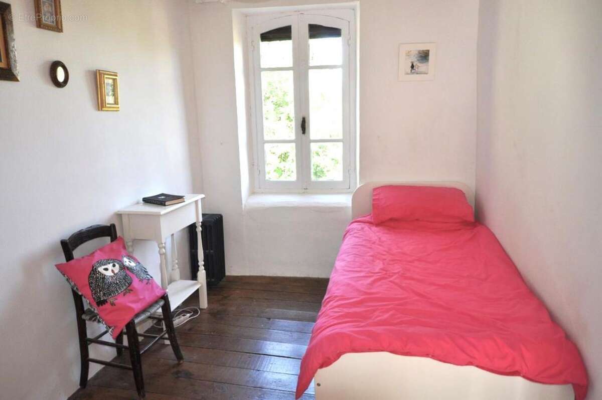 Maison à MIRANDOL-BOURGNOUNAC