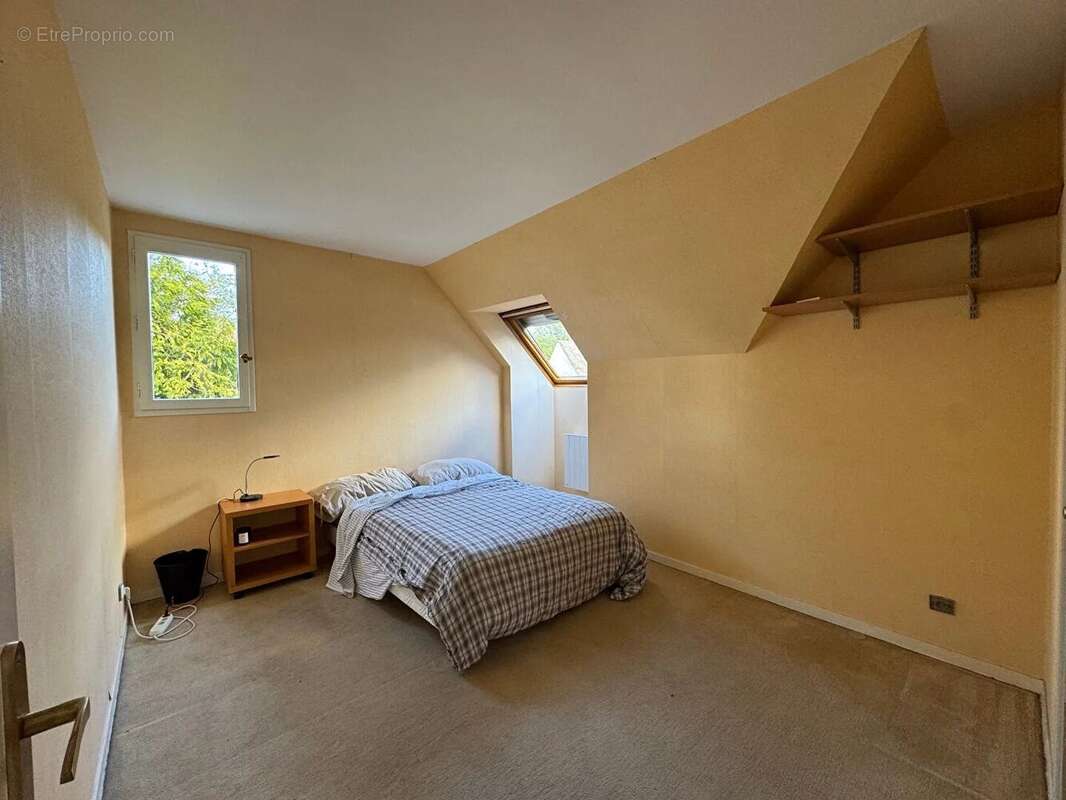 Maison à SAINT-NOM-LA-BRETECHE