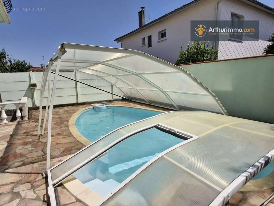 Maison à LAROQUE-D'OLMES