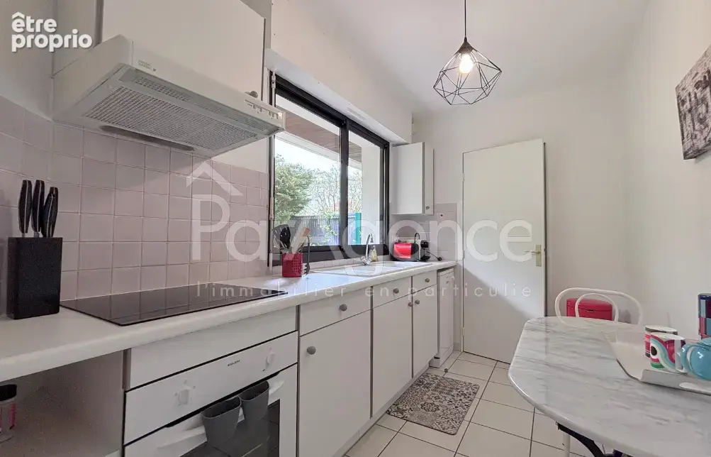 Appartement avec jardin   500 m du Marché Central   Royan - photo 3