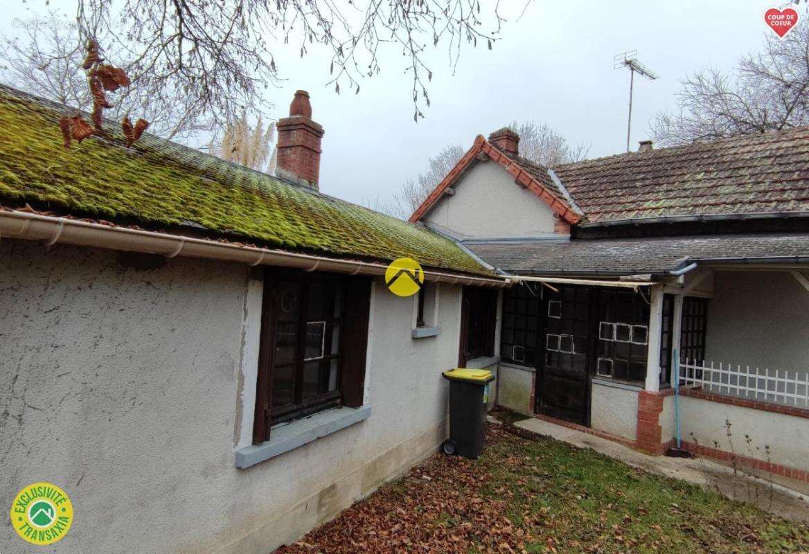 Maison à LA GUERCHE-SUR-L'AUBOIS