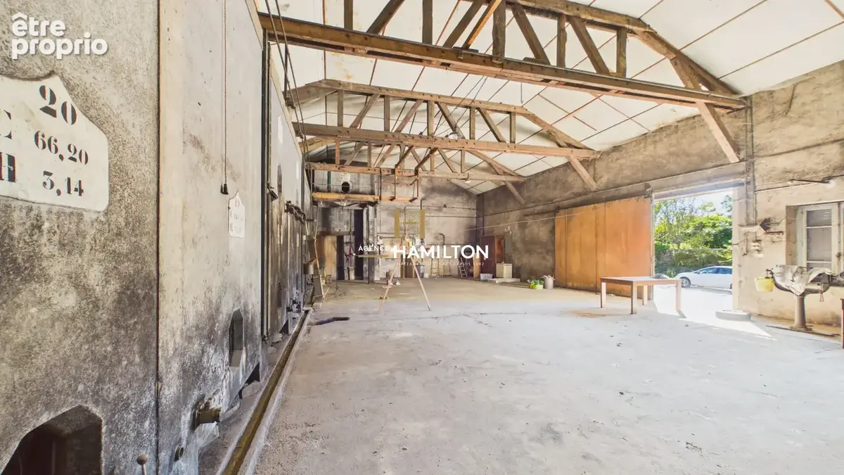 Maison t6 avec hangars et plusieurs dépendances - photo 4