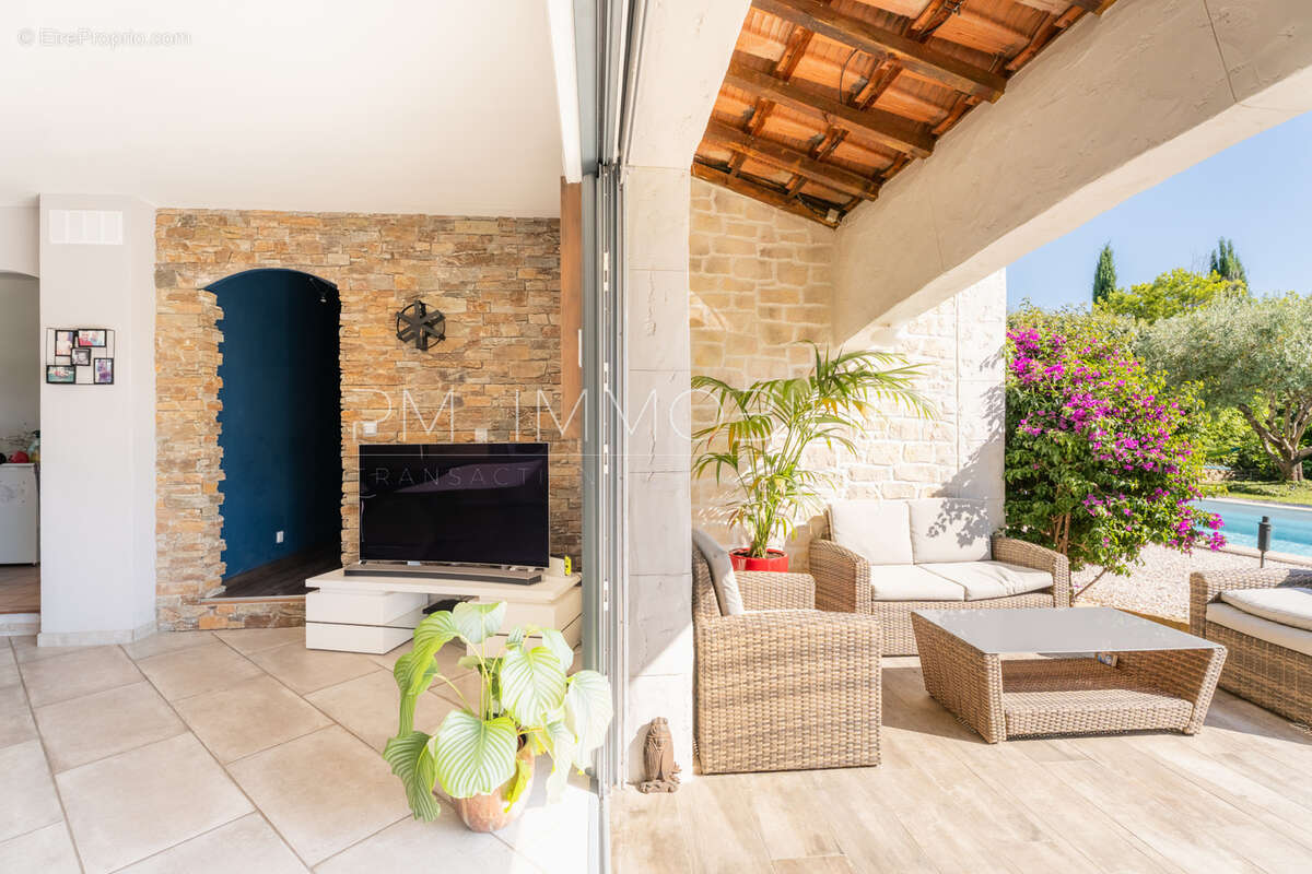 Maison à LE CASTELLET