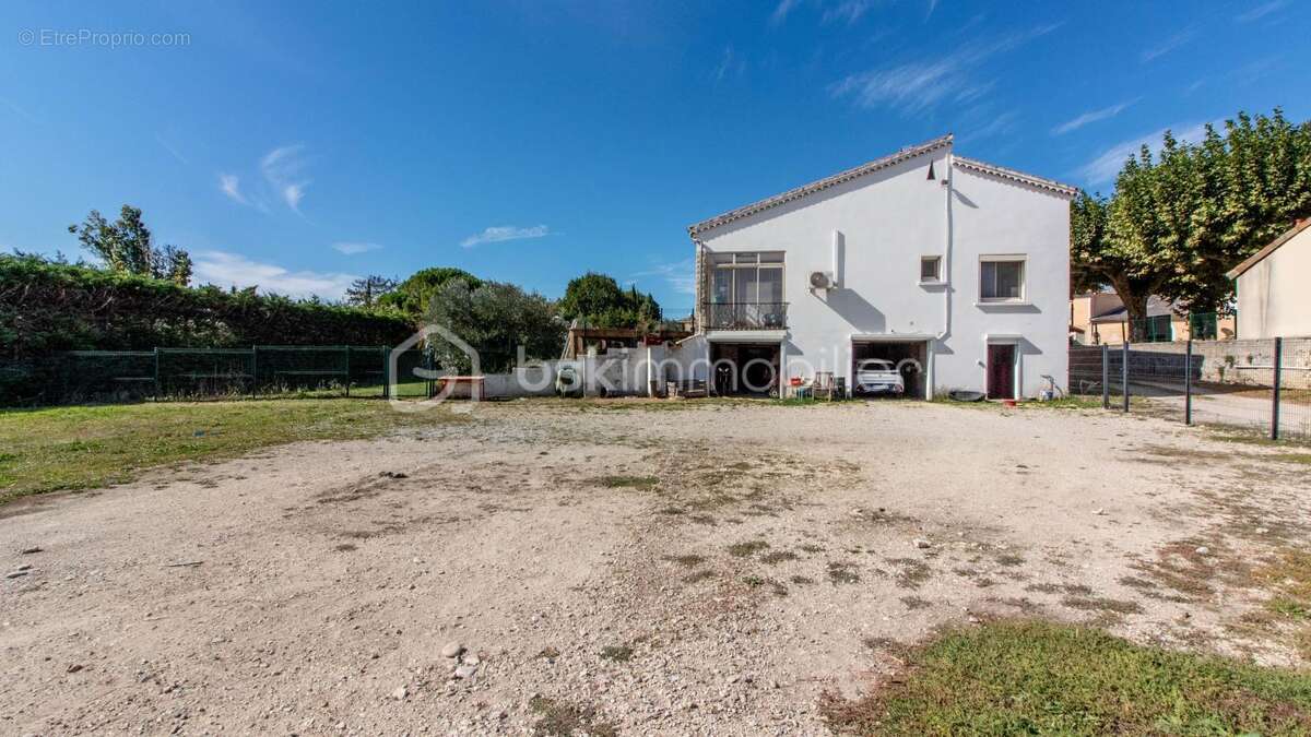 Maison à MONTELIMAR