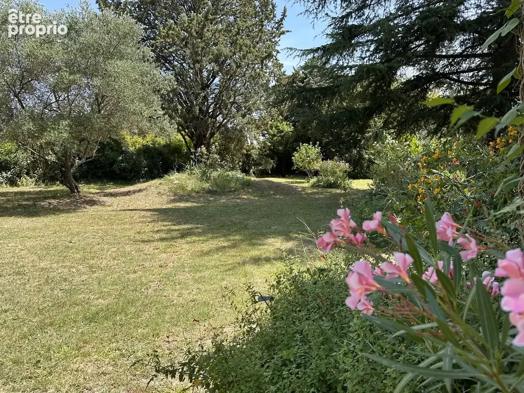 Villa t6 sur 1172 m2 - photo 2