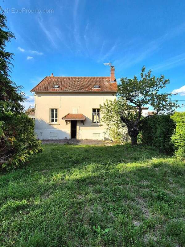 Photo 2 - Maison à AUTUN