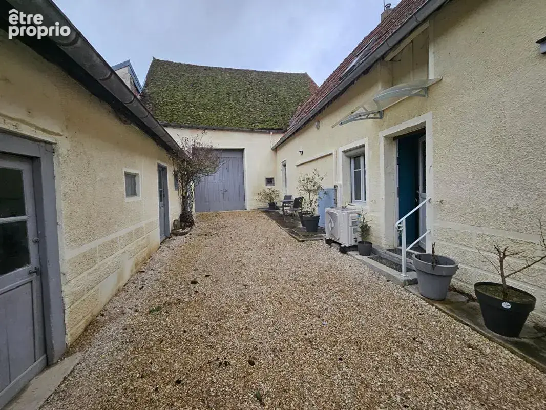 Maison à MIREBEAU-SUR-BEZE