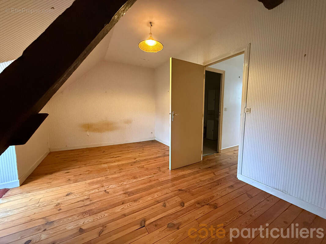 Maison à LE PONDY