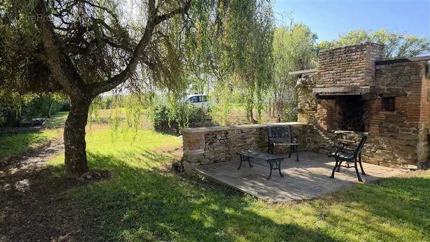 Maison à SAINT-BARBANT