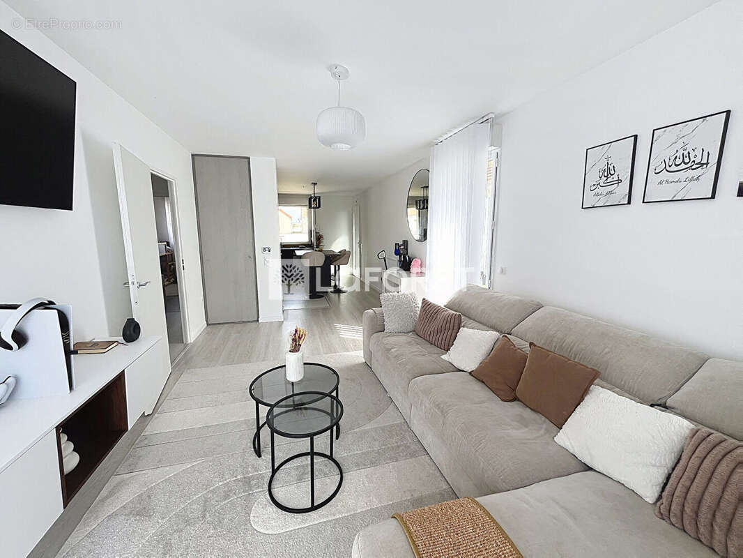 Appartement Crespieres 3 pièce(s) 60 m2 - photo 2