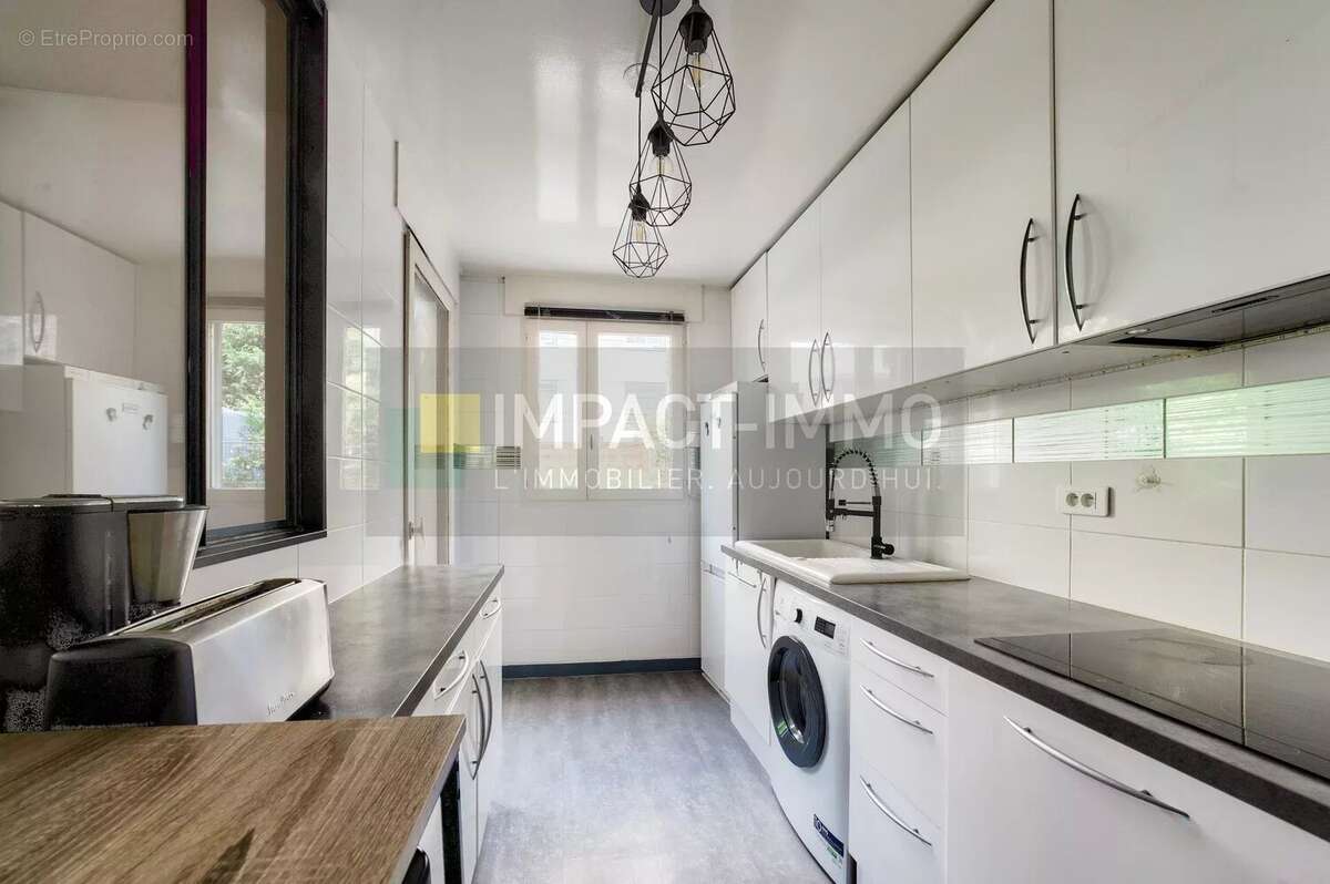 Appartement à COURBEVOIE