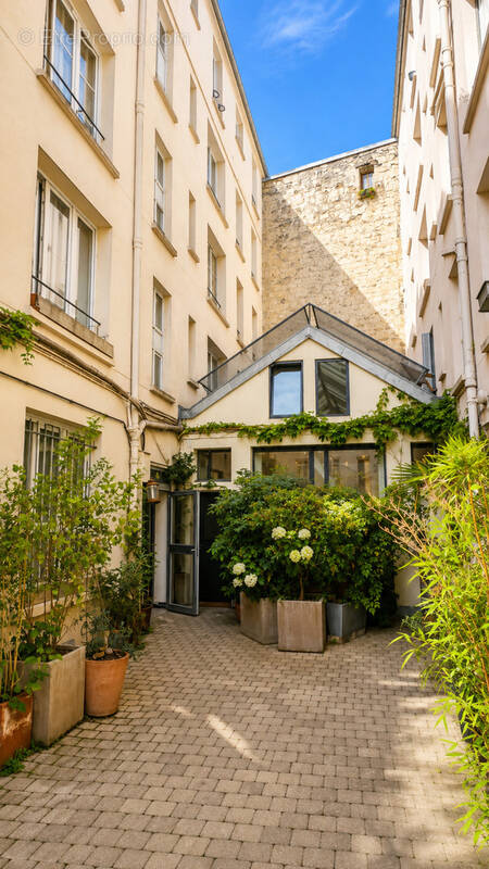 Photo 1 - Appartement à PARIS-11E