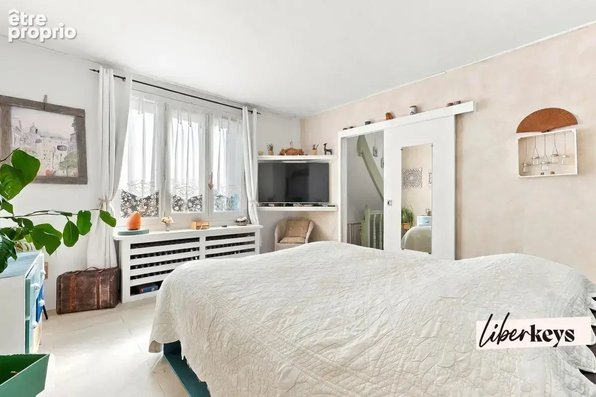 Vernouillet – A 5 minutes de Dreux -  Maison familiale de caractère de 136 m 2 , 4 chambres, terrain arboré de 1 744 m² - photo 9