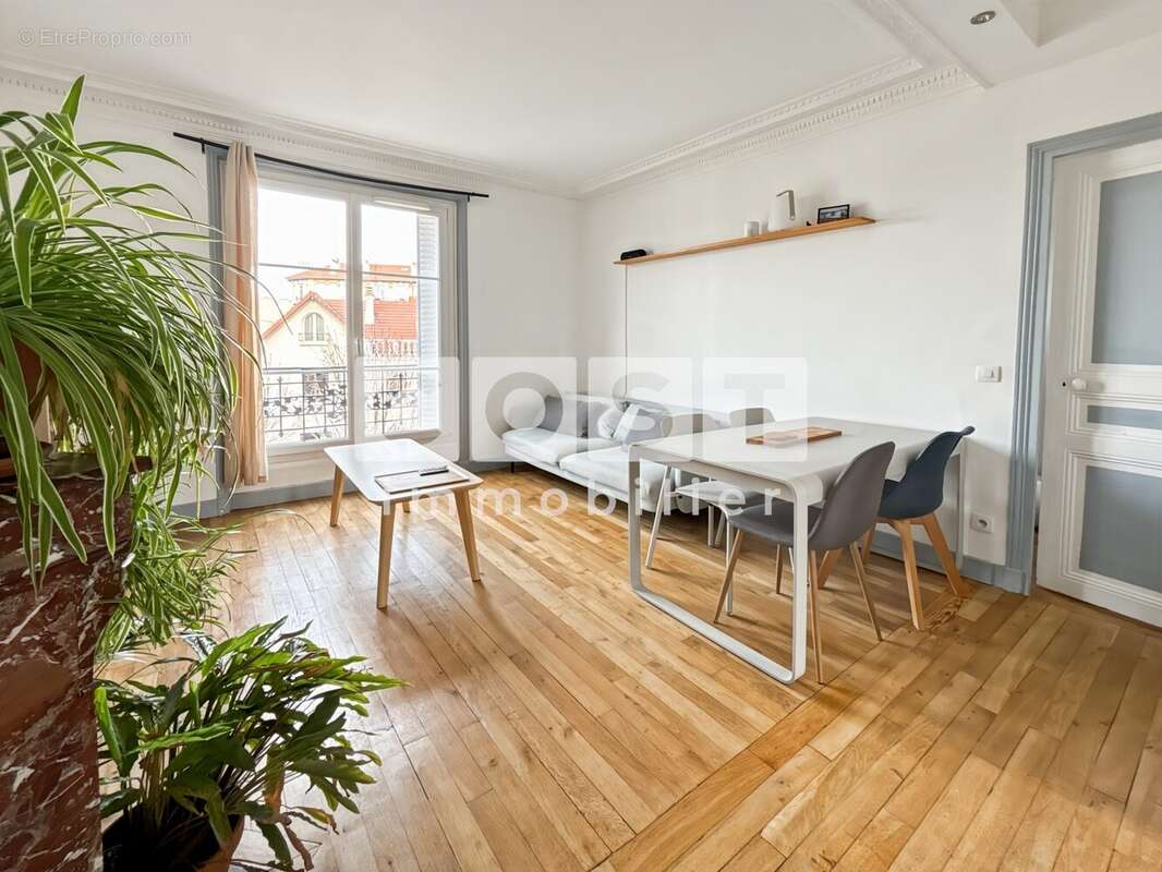 Appartement à COLOMBES