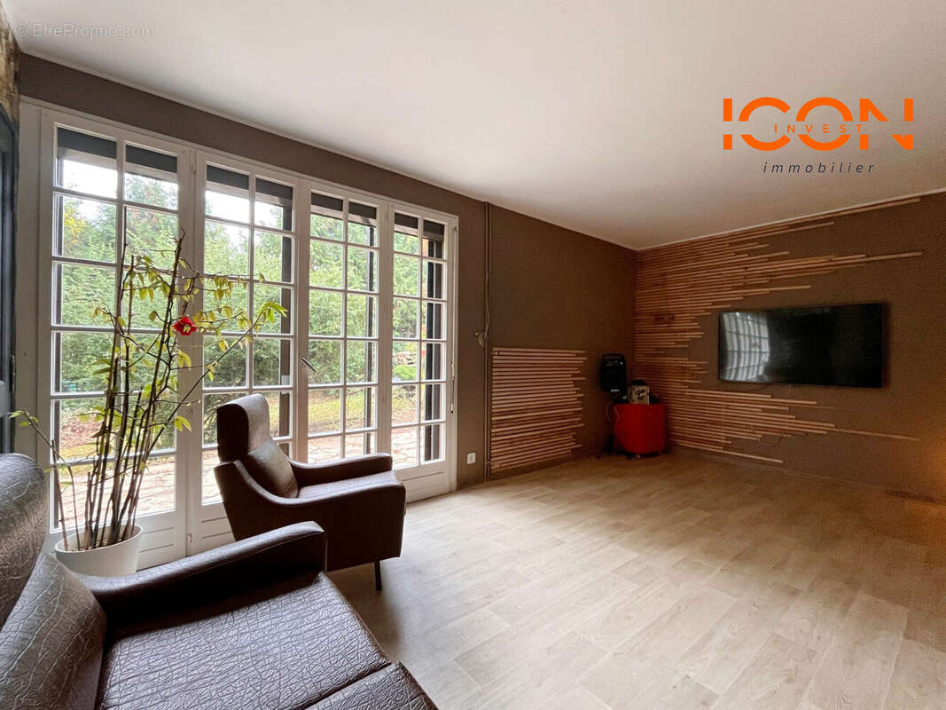 Maison à FRAHIER-ET-CHATEBIER