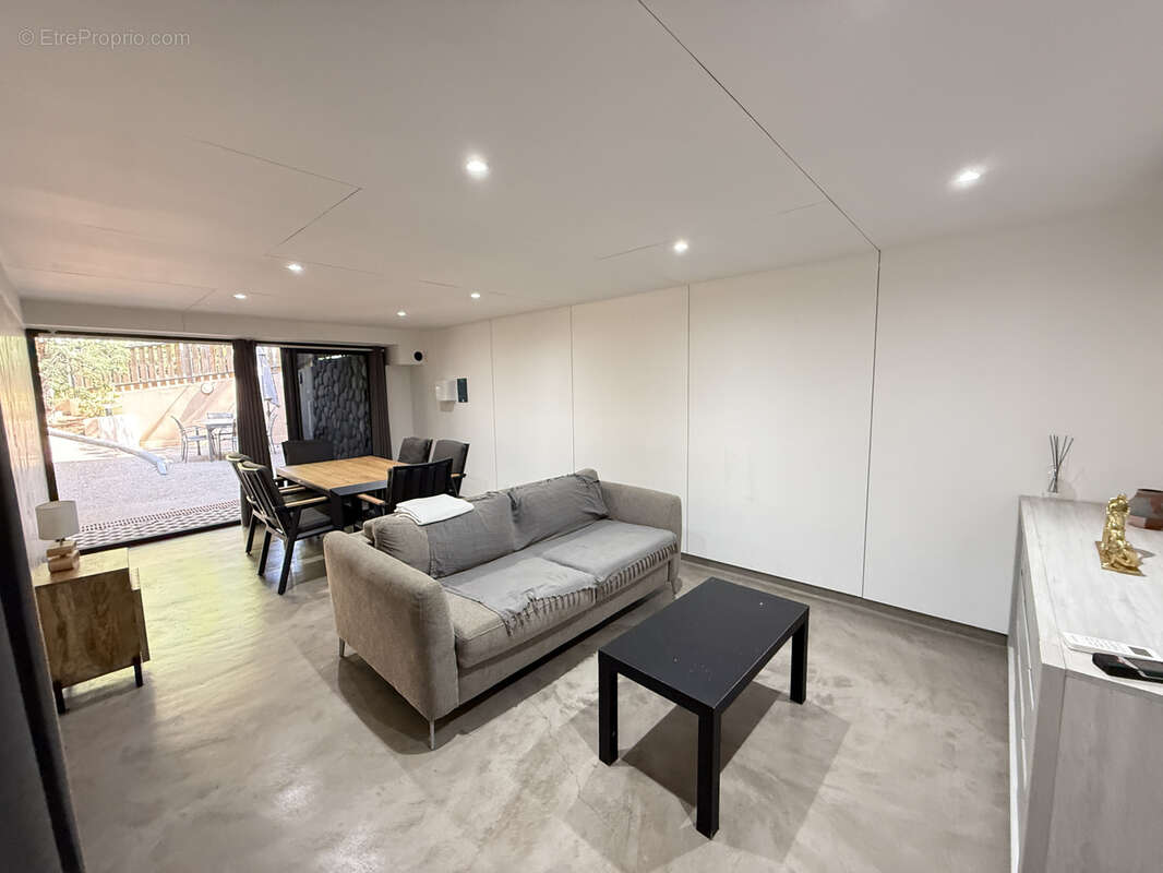 Appartement à L'ETANG-SALE