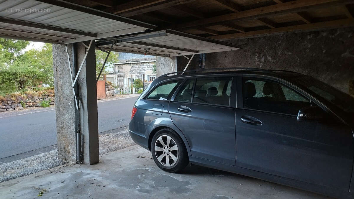 Maison en pierres avec grand garage vendue meublée - photo 18