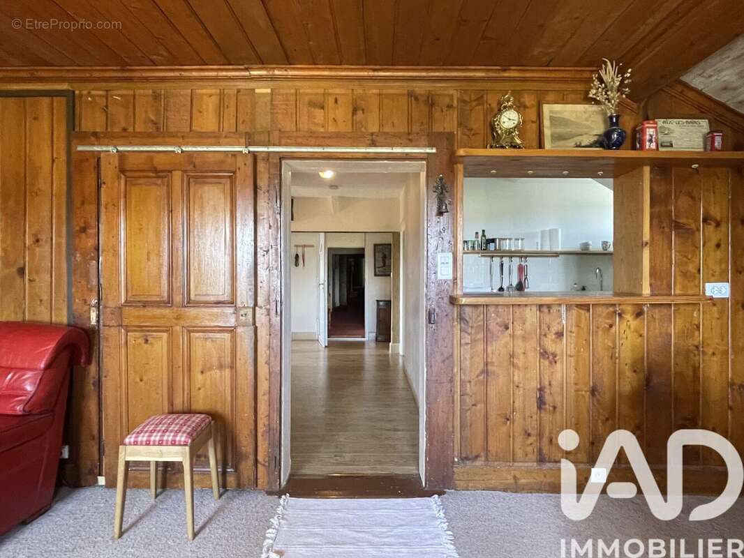 Photo 2 - Appartement à PUGNY-CHATENOD