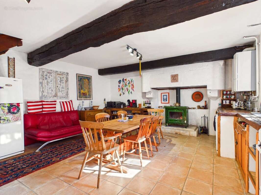 Maison à LA TOUR-BLANCHE
