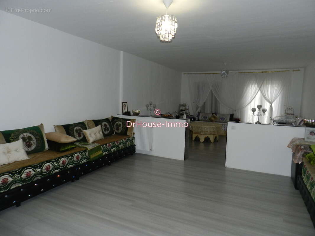 Maison 320 m² à Miramont-De-Guyenne  - photo 5