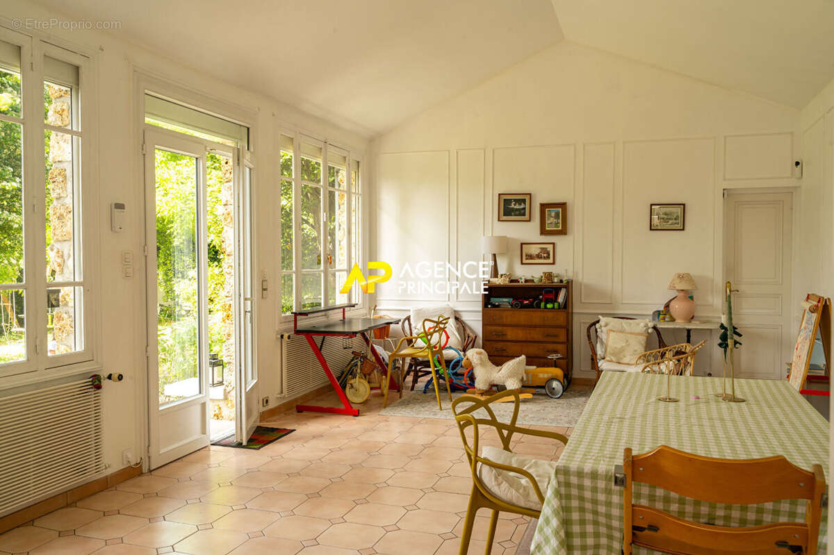 Maison à SARTROUVILLE