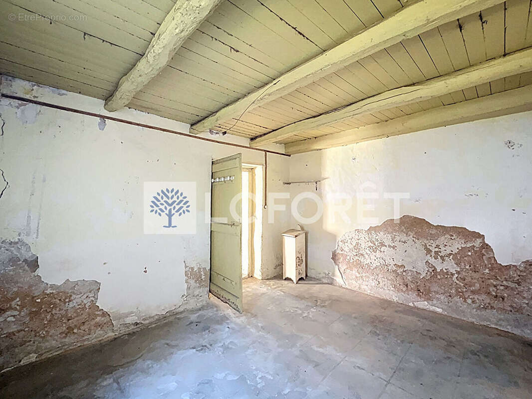 Maison à SAINT-LOUP-LAMAIRE