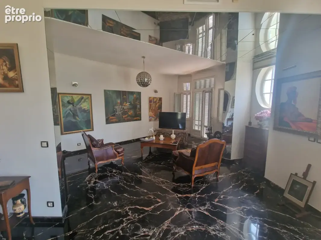 Grand T2  dans un ancien palace de Menton - photo 2