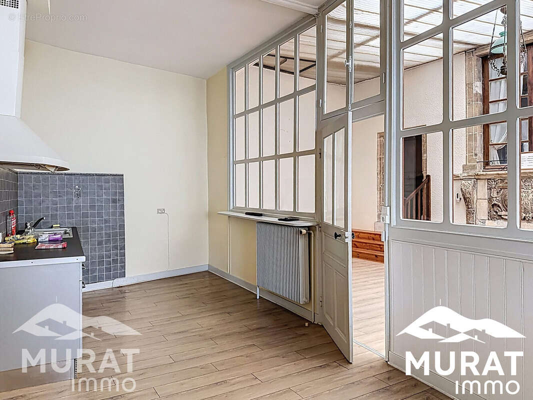 Maison à SAINT-AMANT-TALLENDE