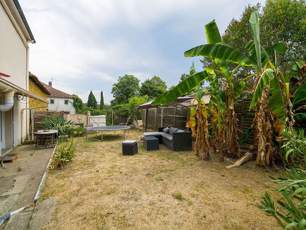Maison avec jardin et garage GEAUNE CENTRE - photo 9