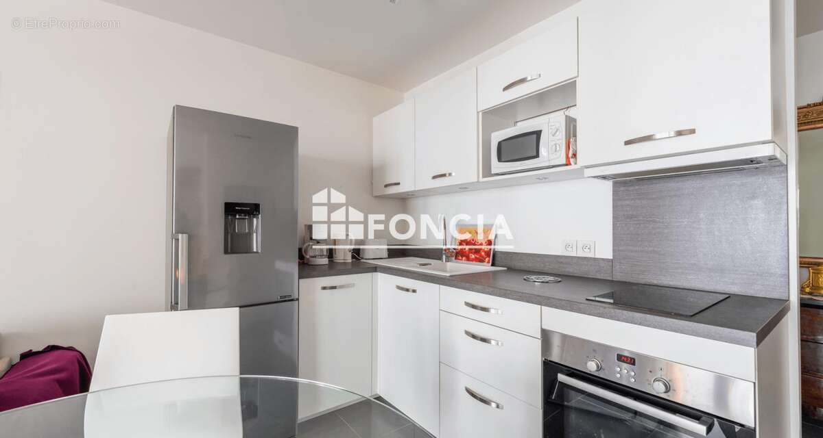 Appartement à PARIS-19E