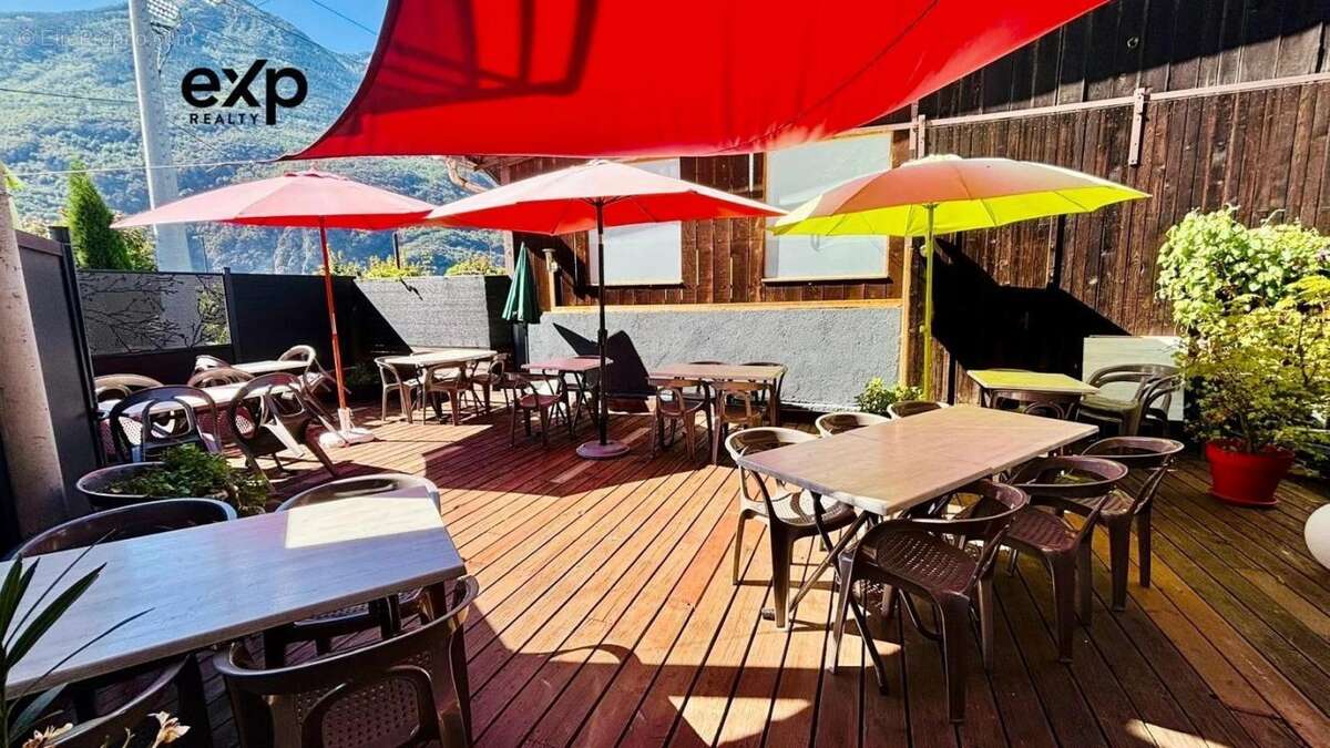 Commerce à SAINT-AVRE