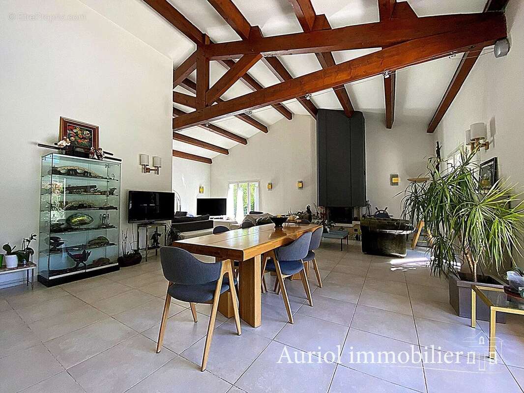 Maison à AURIOL