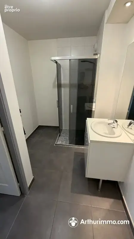 Montbéliard – Appartement T2 récent avec grande terrasse et parking couvert - photo 11