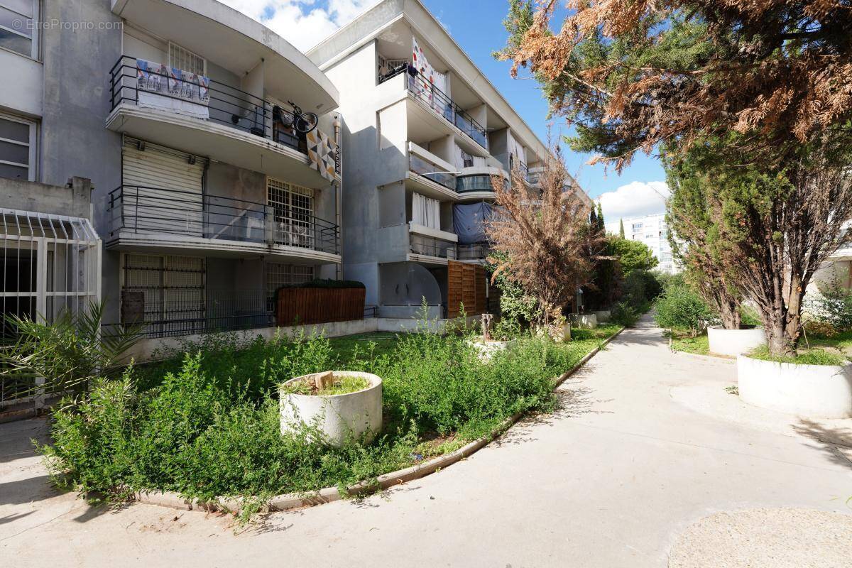 Appartement à MARSEILLE-14E