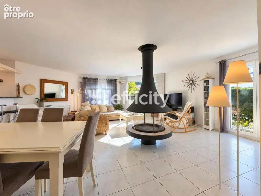 Maison 5 pièces 131 m² à vendre à Ares (33740) - photo 4