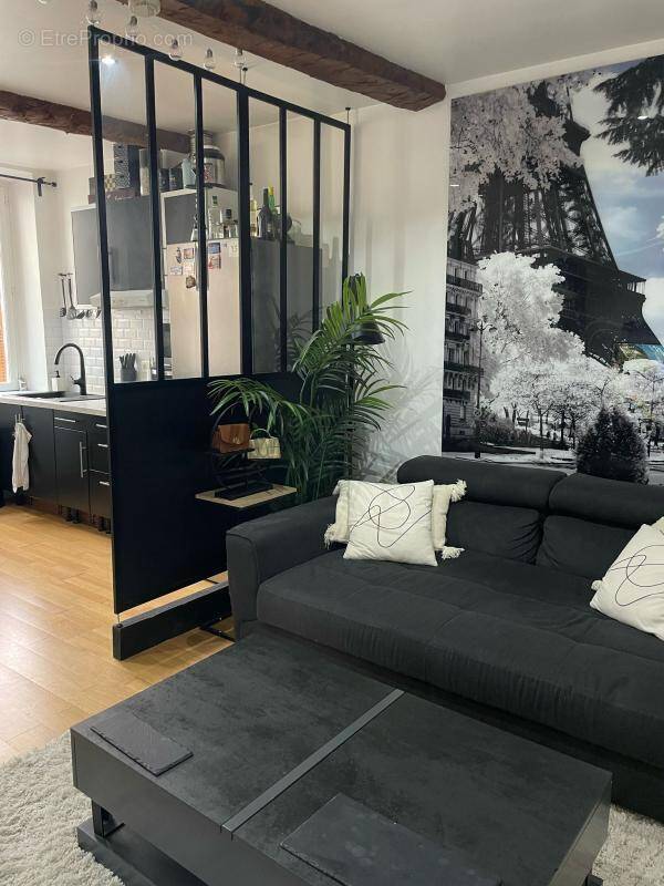 Appartement à VALLAURIS