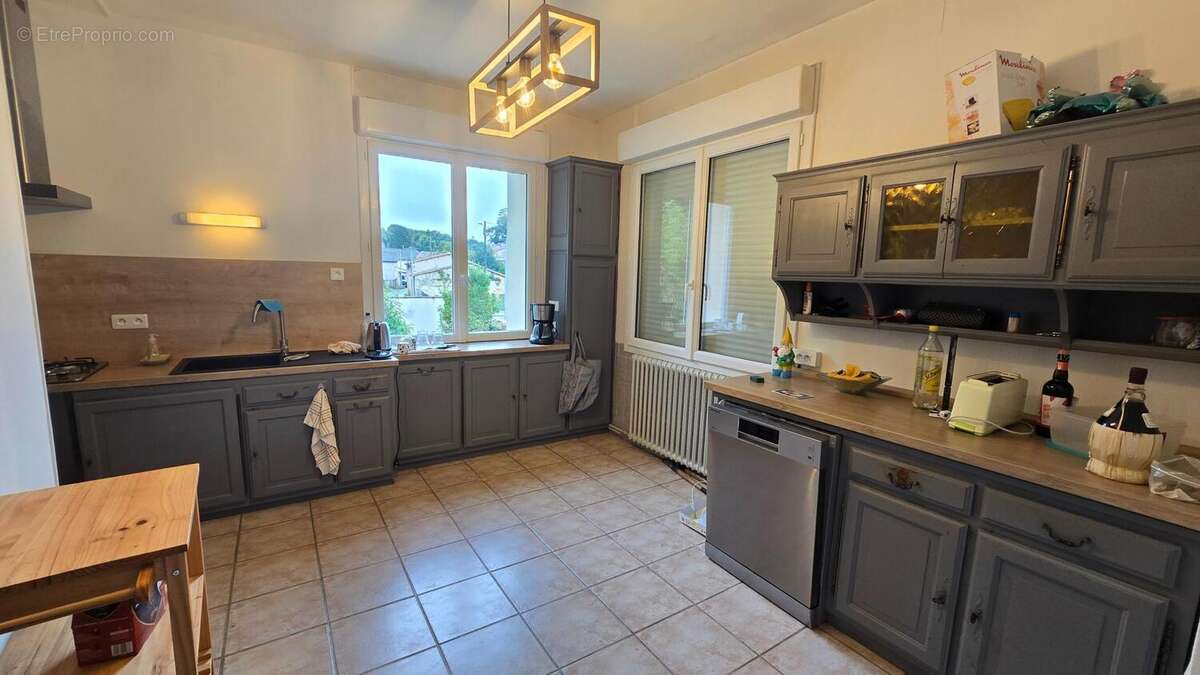 Photo 4 - Maison à LUSIGNAN