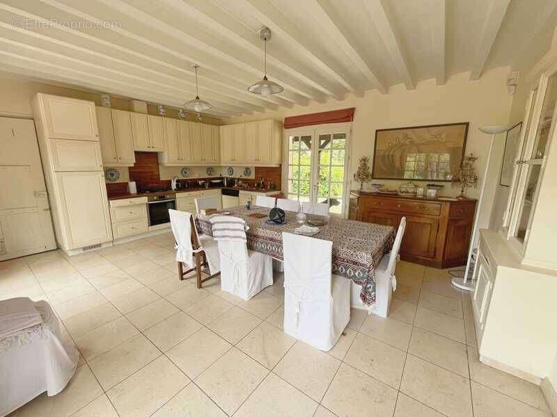 Maison 457 m² à Gisors  - photo 6