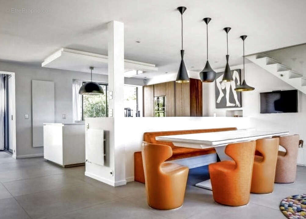 Maison à LE PLESSIS-ROBINSON