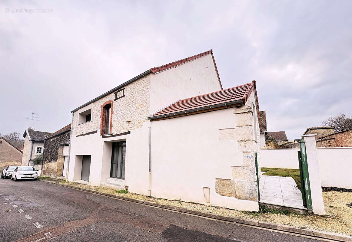 Maison à MARSANNAY-LE-BOIS