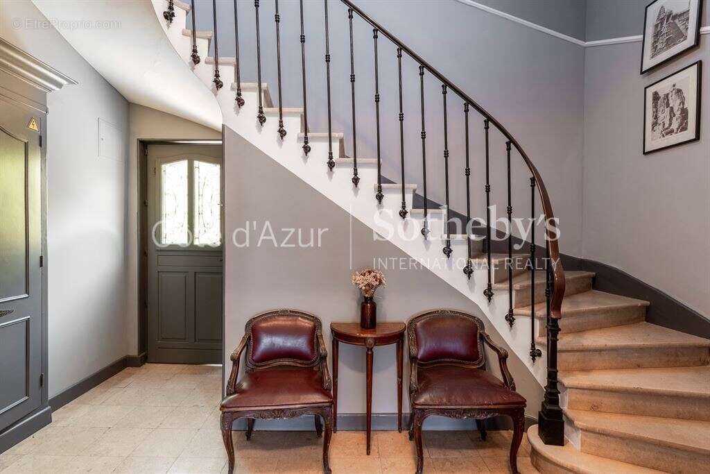 Nice Mont Boron, appartement rénové 61 m² avec vue mer face à Saint-Jean-Cap-Ferrat - photo 11